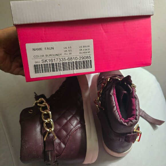 JustFab Women's Burgundy Quilted High-Top Sneakers w Gold Chain Detail Size 8.5 - Picture 7 of 9
